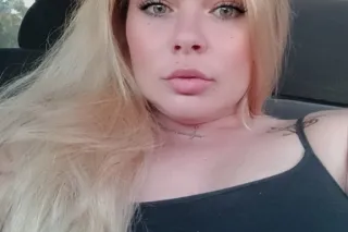 New to the area! 💦💦👅 Deep thro... - Image 3