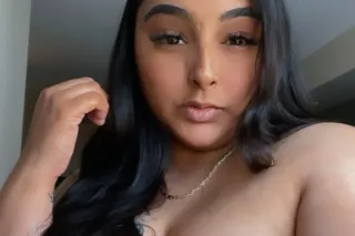 ✨ Big juciy booty Latina 🍒OUTC... - Image 1