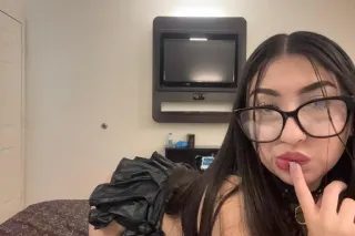 🍆💋👅😈Cute sexy and sensual Lati... - Image 2