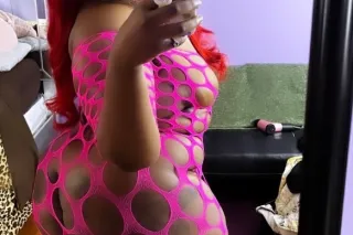 60$ Blow n go specail • Clean, classy, and well-groomed• Great conversation with a flirty twist• Soft, thick body contact• Passionate ready to please you - Image 2