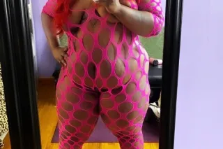 60$ Blow n go specail • Clean, classy, and well-groomed• Great conversation with a flirty twist• Soft, thick body contact• Passionate ready to please you - Image 1